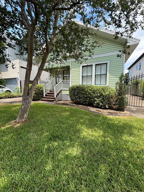 Photo of 841 E 23rd Street, Houston, TX 77009 (MLS # 66566891)
