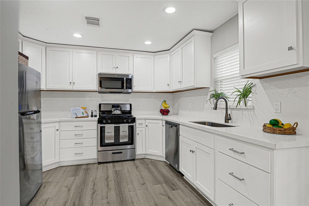 Photo of 3802 Loft Forest Court Ct, Kingwood, TX 77339 (MLS # 98685962)