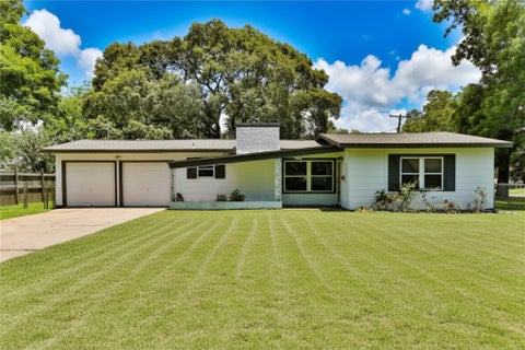 Photo of 1202 Mac Drive, Sweeny, TX 77480 (MLS # 3989007)