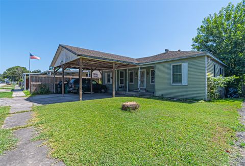 Photo of 1139 Gazin Street, Houston, TX 77020 (MLS # 35754731)