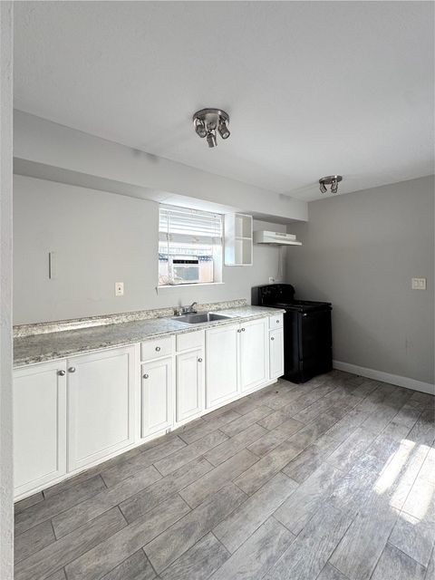 6832 Ave I A South Houston TX 77011