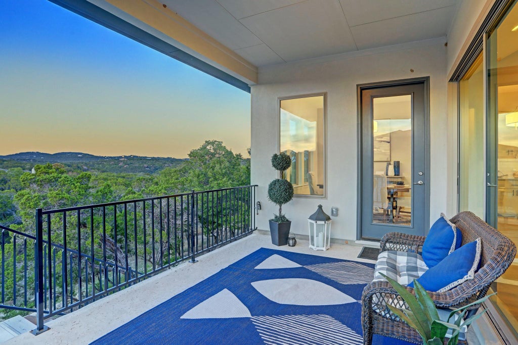 Photo of 18916 Excursion Falls Way, Jonestown, TX 78645 (MLS # 37637180)
