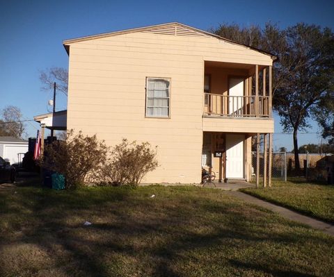 Photo of 618 N 11th Street, Texas City, TX 77590 (MLS # 28354834)