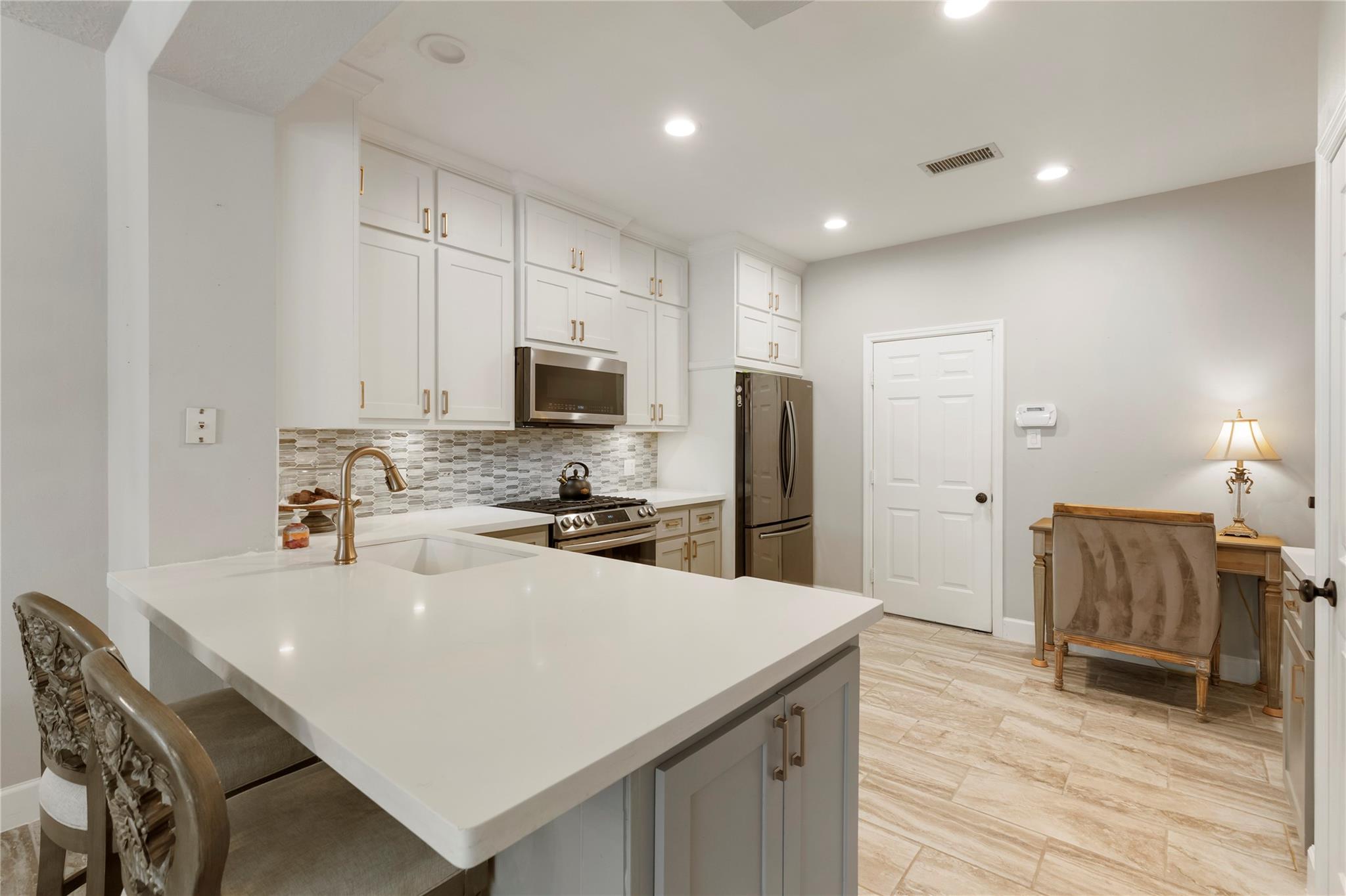 74 Valley Oaks Circle