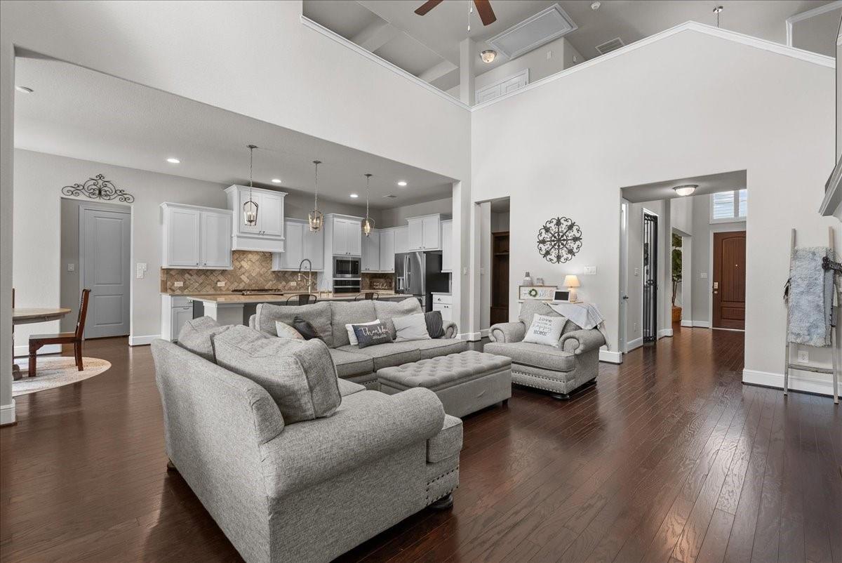 1704 Waterlilly River Lane