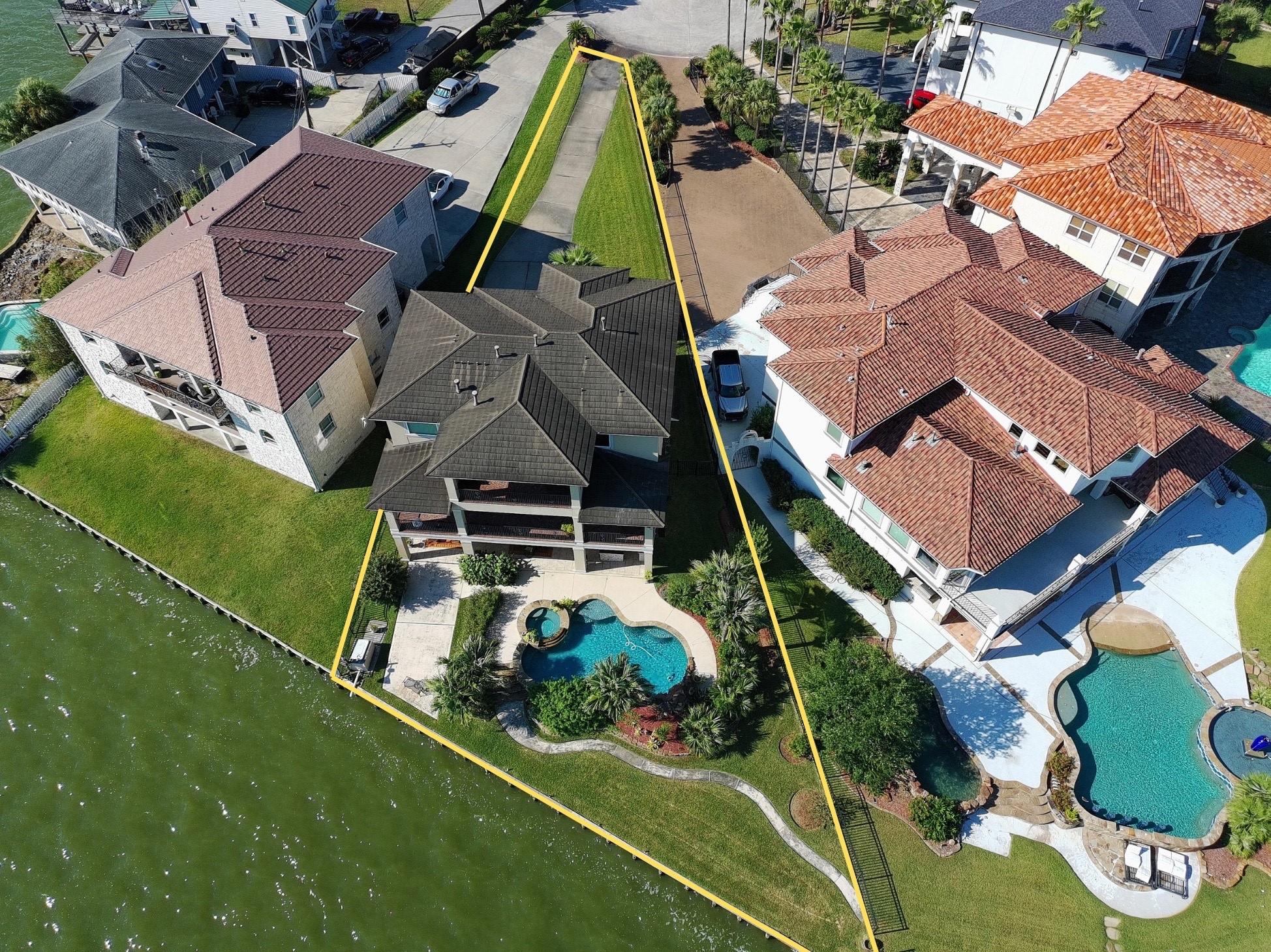 2242 Marina Way