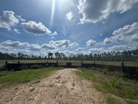 Photo of 1018 Gibson Lane, Huntington, TX 75949 (MLS # 43463518)