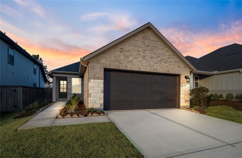 Homes For Sale - 19564 Stripe Hill Bend<br/> Montgomery, TX 77316