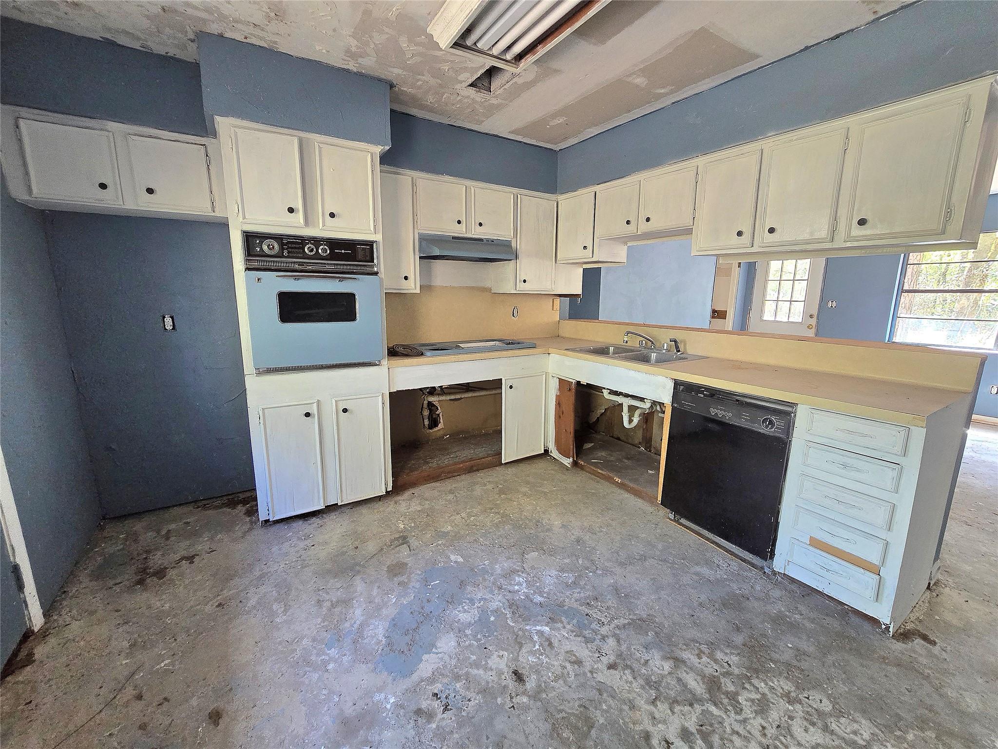 28636 Rantoul Court