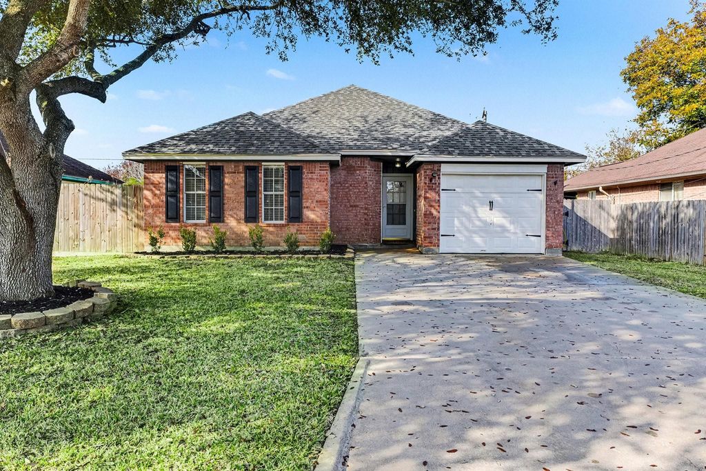 Photo of 2705 Clara Lane, Texas City, TX 77590 (MLS # 14827193)
