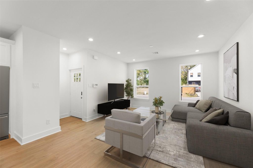 Photo of 1475 Ferguson Way, Houston, TX 77088 (MLS # 93241064)