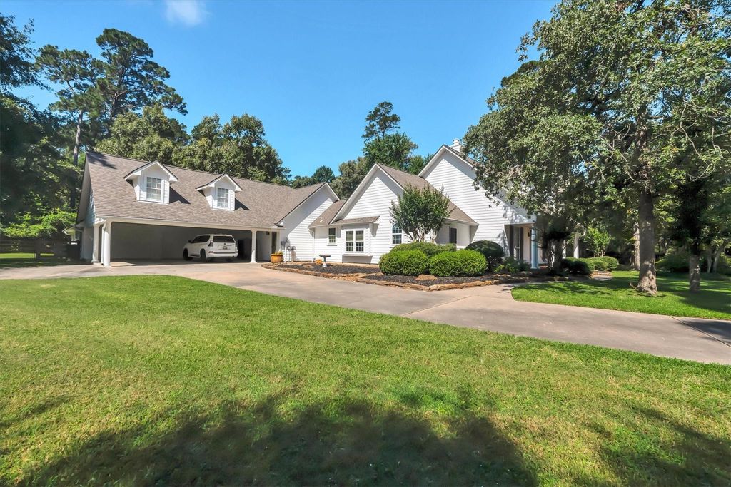 Photo of 2326 Timberknob Court, Magnolia, TX 77355 (MLS # 46052905)