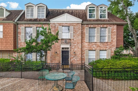 Photo of 408 N Post Oak Lane #408, Houston, TX 77024 (MLS # 27474477)