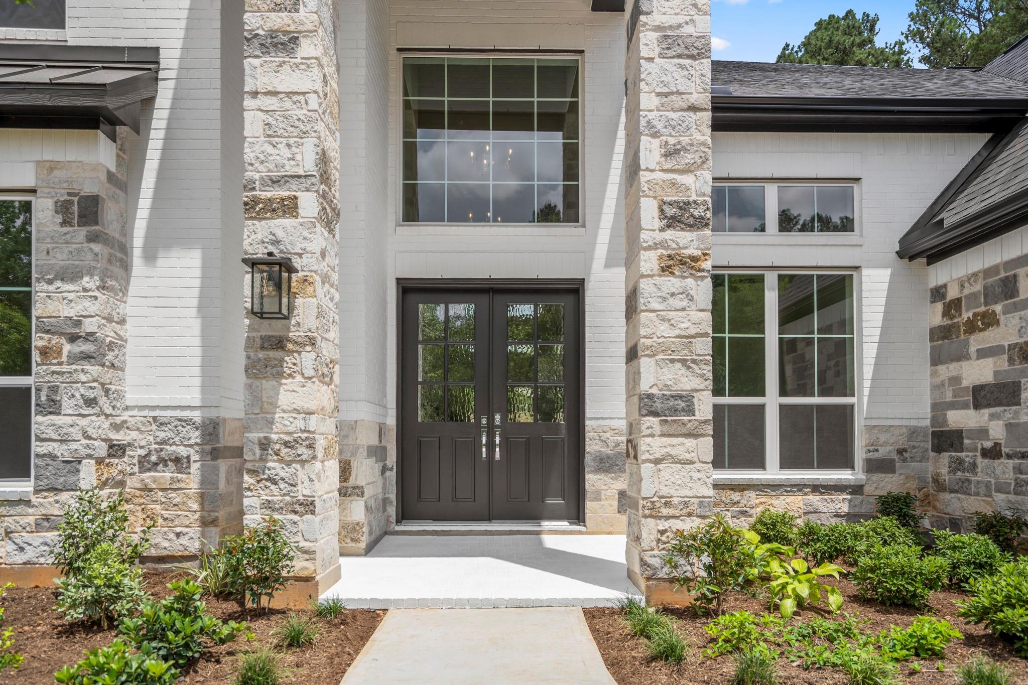 208 Lilac Tree Court