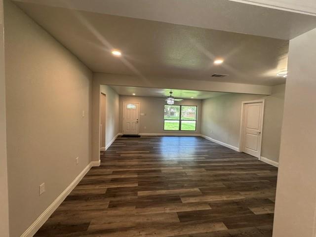 1607 W Houston Drive
