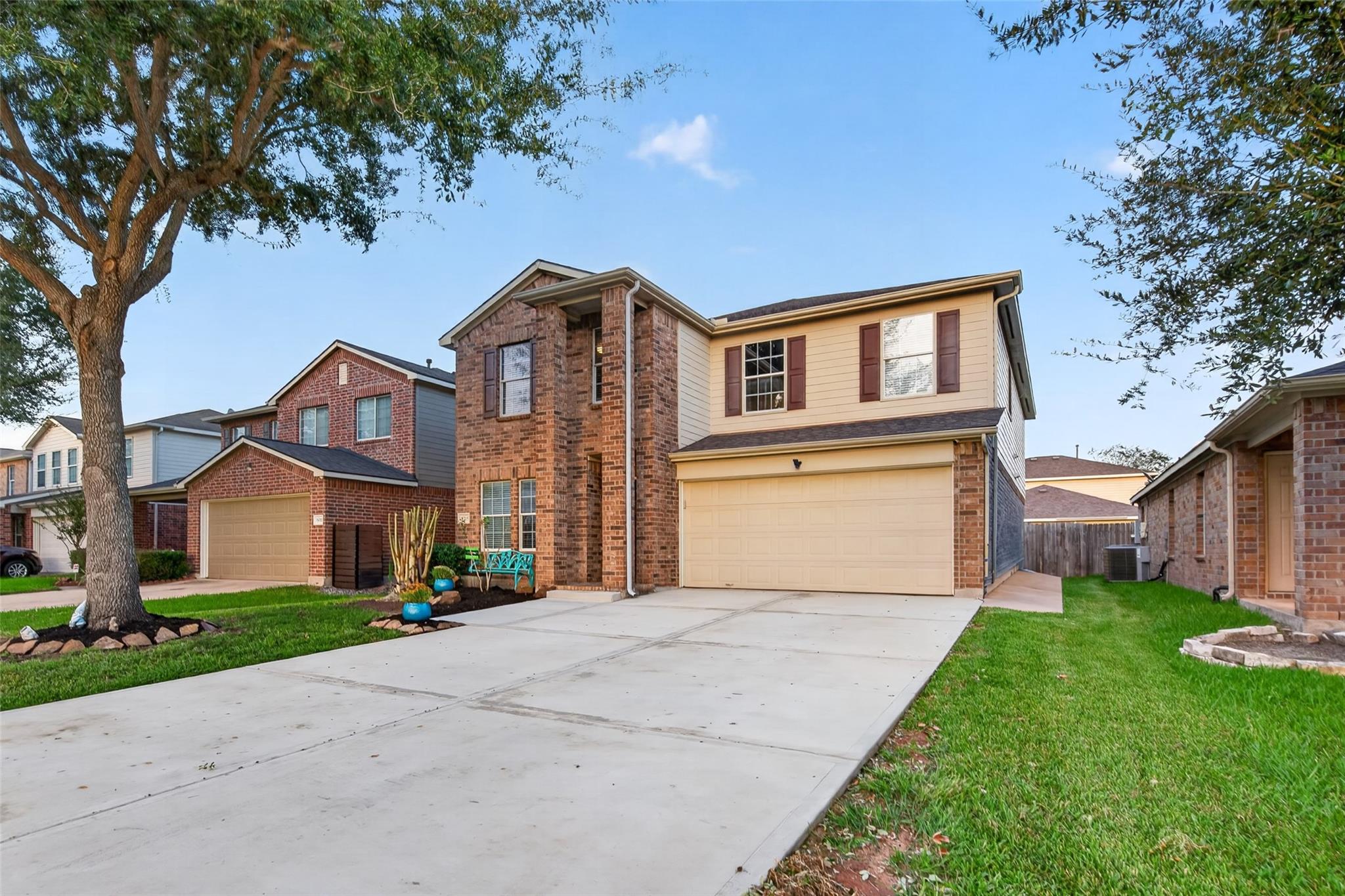 9015 Grand Villa Lane