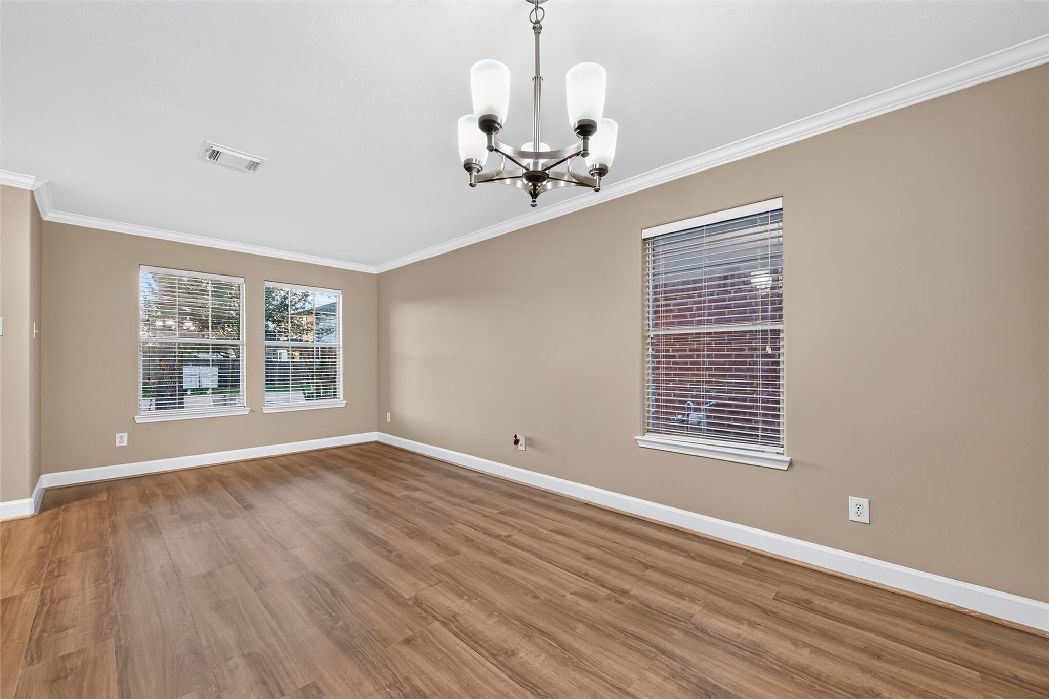 9015 Grand Villa Lane