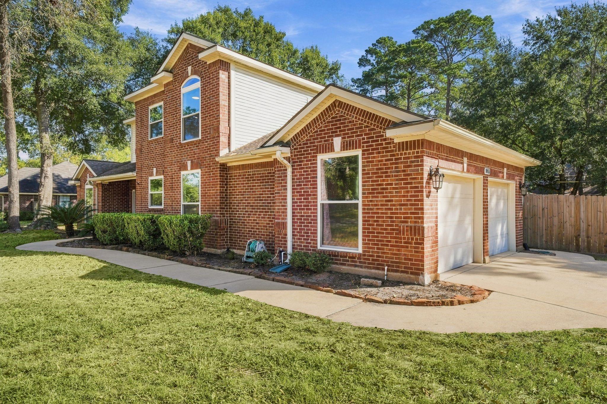 1065 Heritage Lane