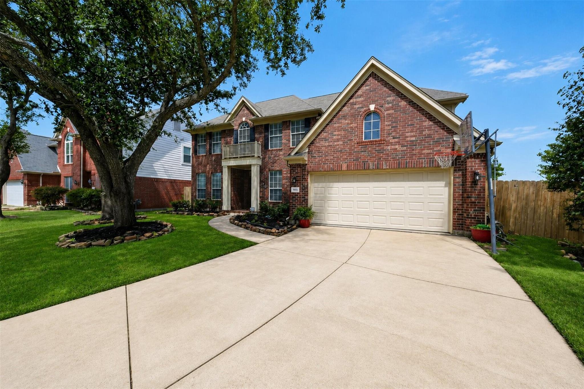 7015 Angel Oaks Court