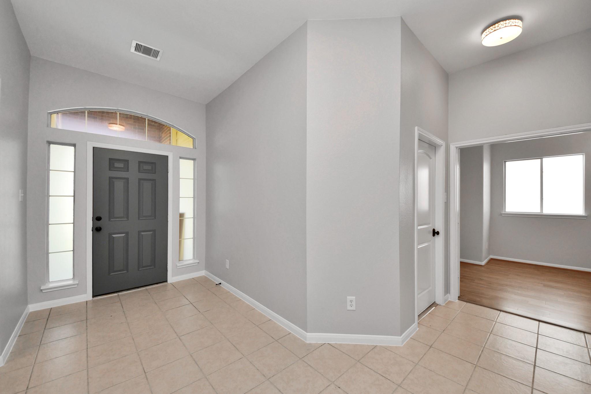 2439 Marquette Trail