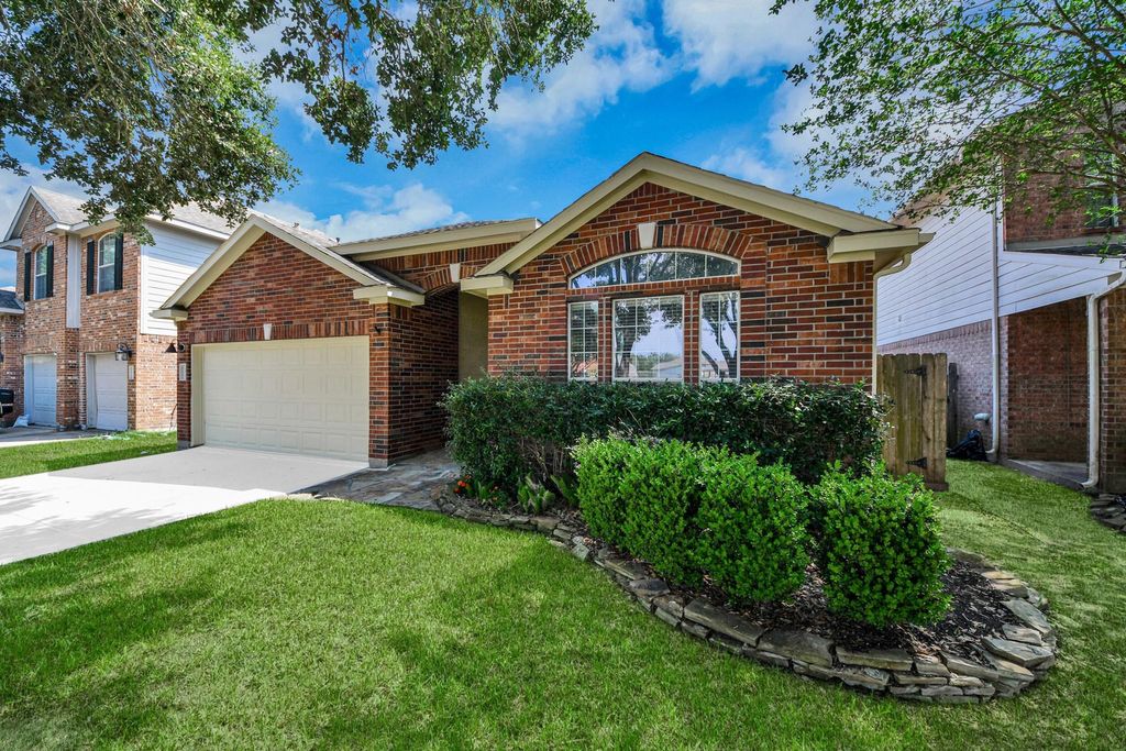 Photo of 2439 Marquette Trail, Katy, TX 77494 (MLS # 21949895)
