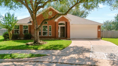 Photo of 16811 Pheasant Ridge DR, Sugar Land, TX 77498 (MLS # 77776769)