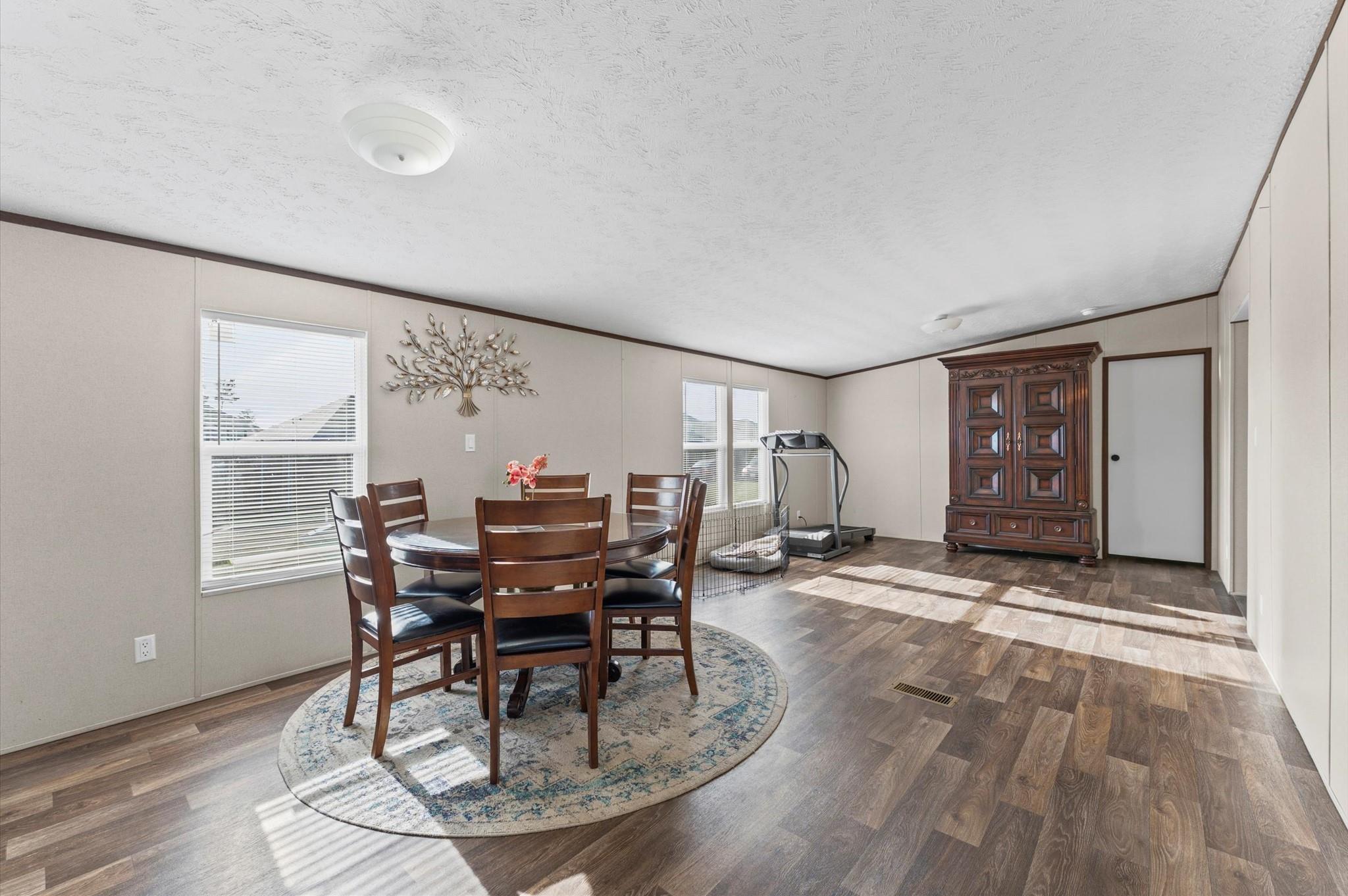 543 Ashlawn Drive