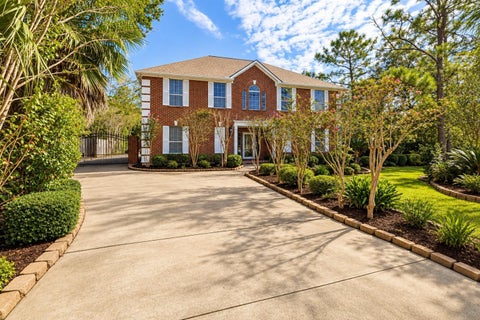 Photo of 101 Rustic Lane, Friendswood, TX 77546 (MLS # 82783842)