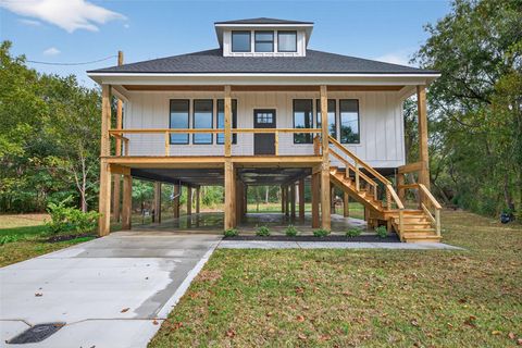 Photo of 165 Thurman Avenue, Bridge City, TX 77611 (MLS # 25288426)