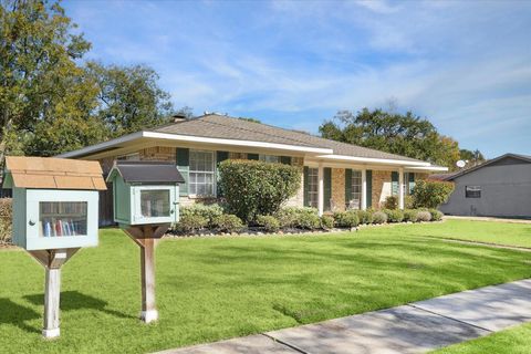 Photo of 5318 Imogene Street, Houston, TX 77096 (MLS # 93465434)
