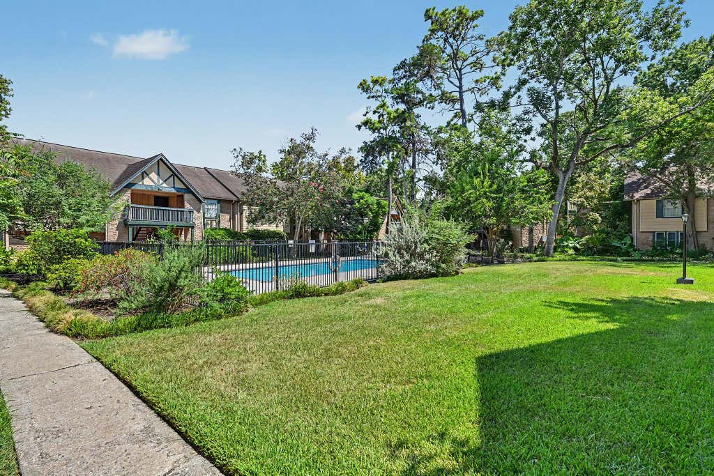 Photo of 8211 Kingsbrook Road #205, Houston, TX 77024 (MLS # 9646412)