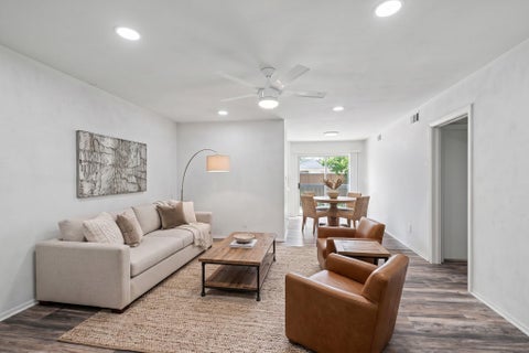 Condo For Sale - 8211 Kingsbrook Road #205<br/> Houston, TX 77024