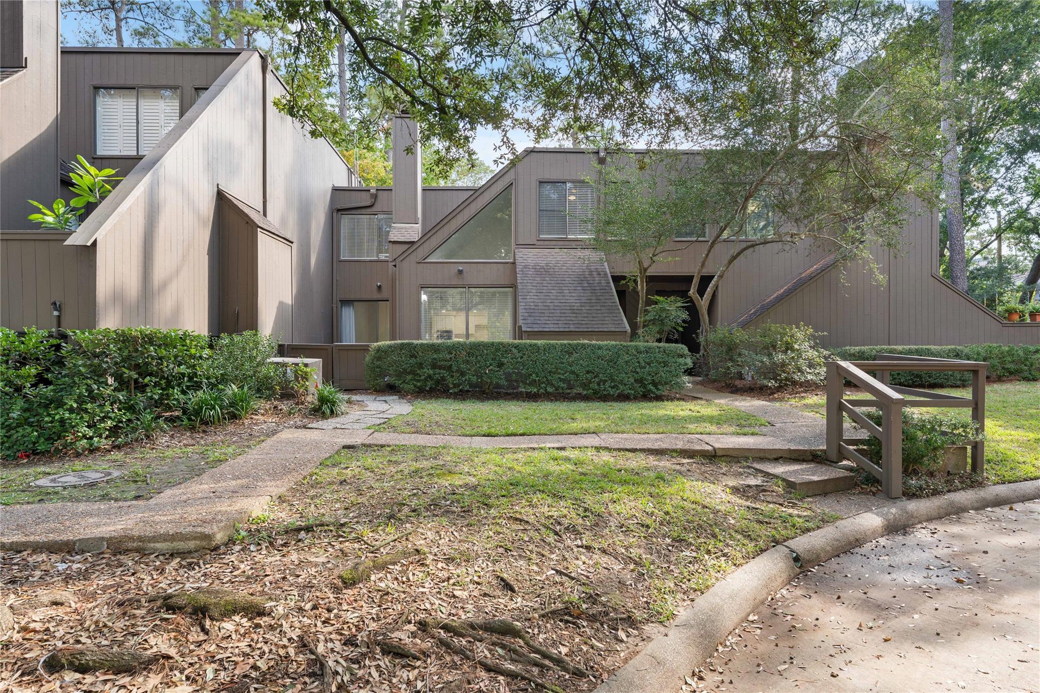 336 Litchfield Lane