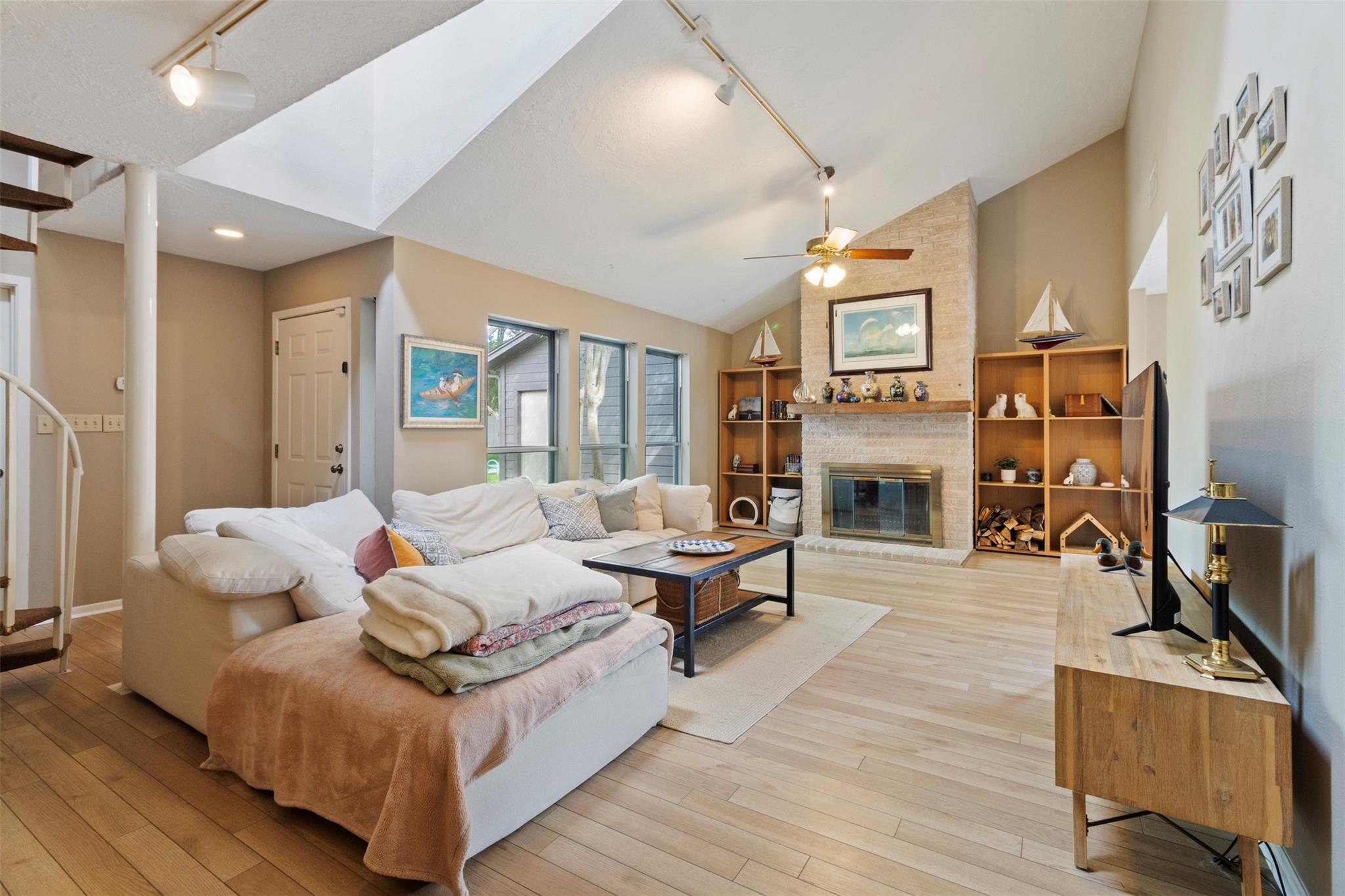 2229 Broadlawn Drive