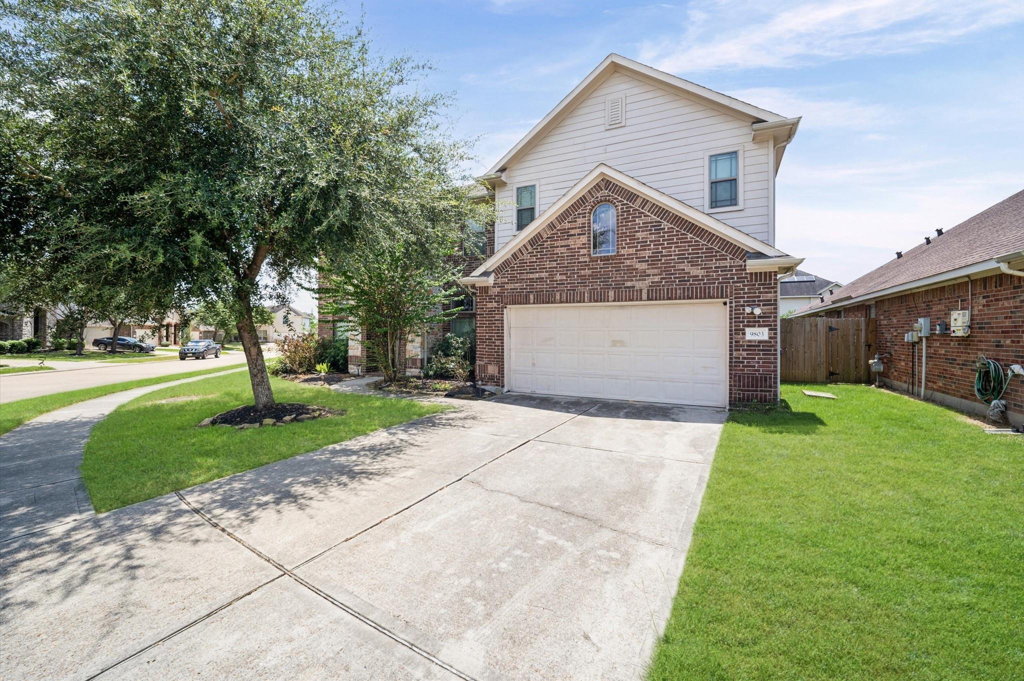 9803 Lynnrose Springs Drive