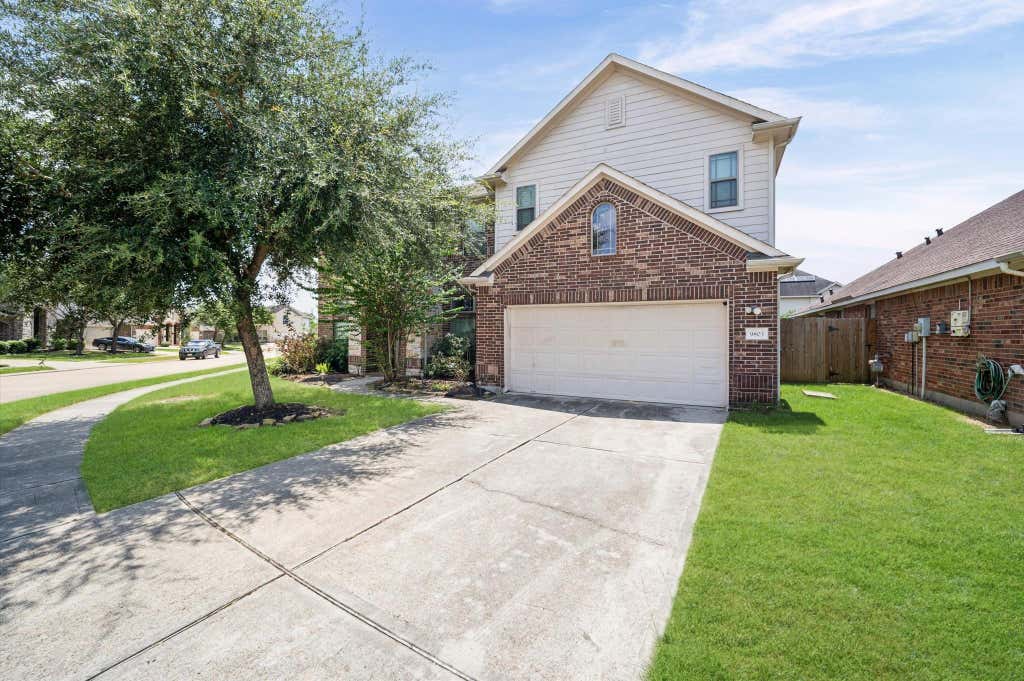 Photo of 9803 Lynnrose Springs Drive, Tomball, TX 77375 (MLS # 38940851)