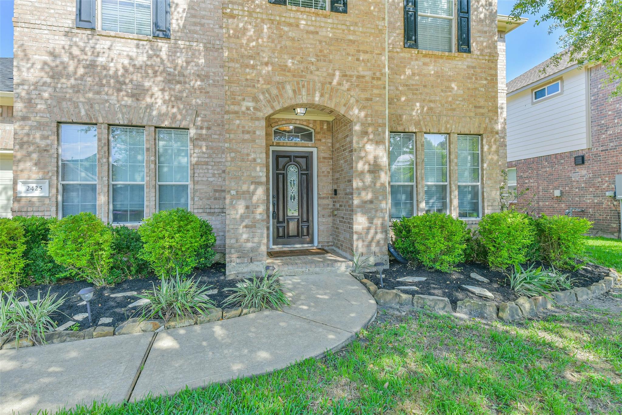 2425 Harbor Chase Drive