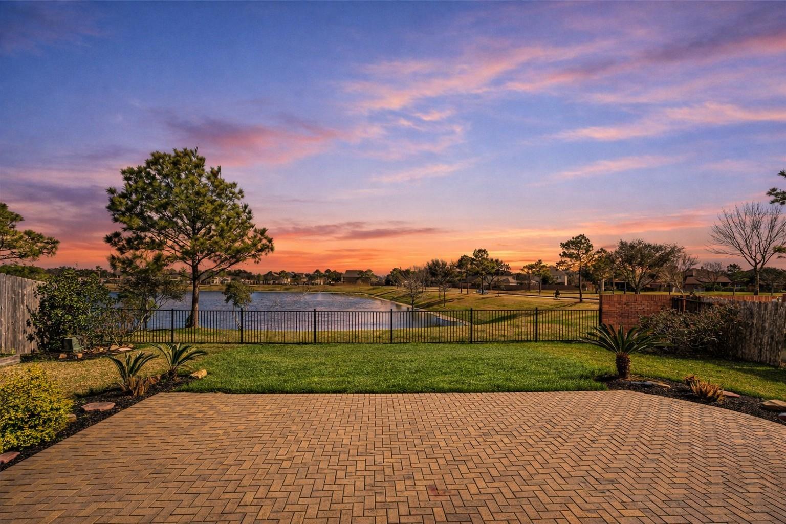 2425 Harbor Chase Drive