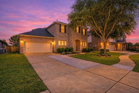 Photo of 2425 Harbor Chase Drive, Pearland, TX 77584 (MLS # 81857594)