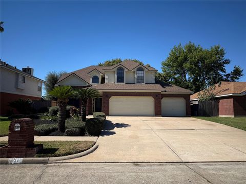Photo of 330 Breeze Park Drive, Houston, TX 77015 (MLS # 83023076)