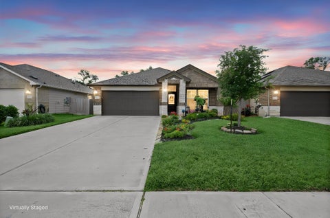 Homes For Sale - 12813 S Winding Pines Drive<br/> Tomball, TX 77375