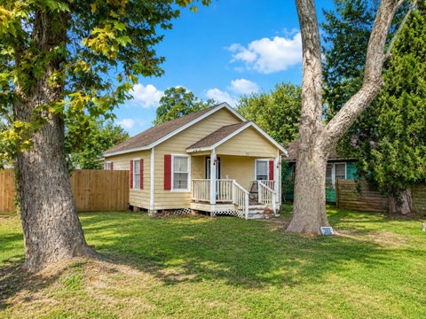 Photo of 201 E Front Street, Brazoria, TX 77422 (MLS # 40962365)