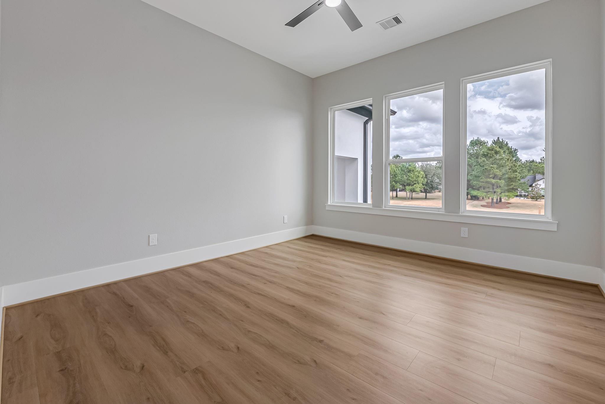 Montgomery, Texas, 77316, United States, 5 Bedrooms Bedrooms, ,6 BathroomsBathrooms,Residential,Active,2015434