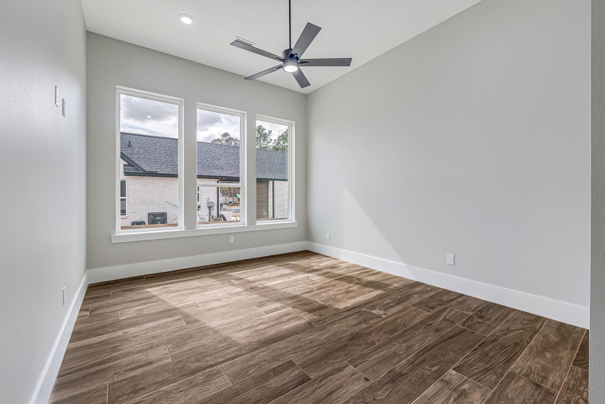 Montgomery, Texas, 77316, United States, 5 Bedrooms Bedrooms, ,6 BathroomsBathrooms,Residential,Active,2015434