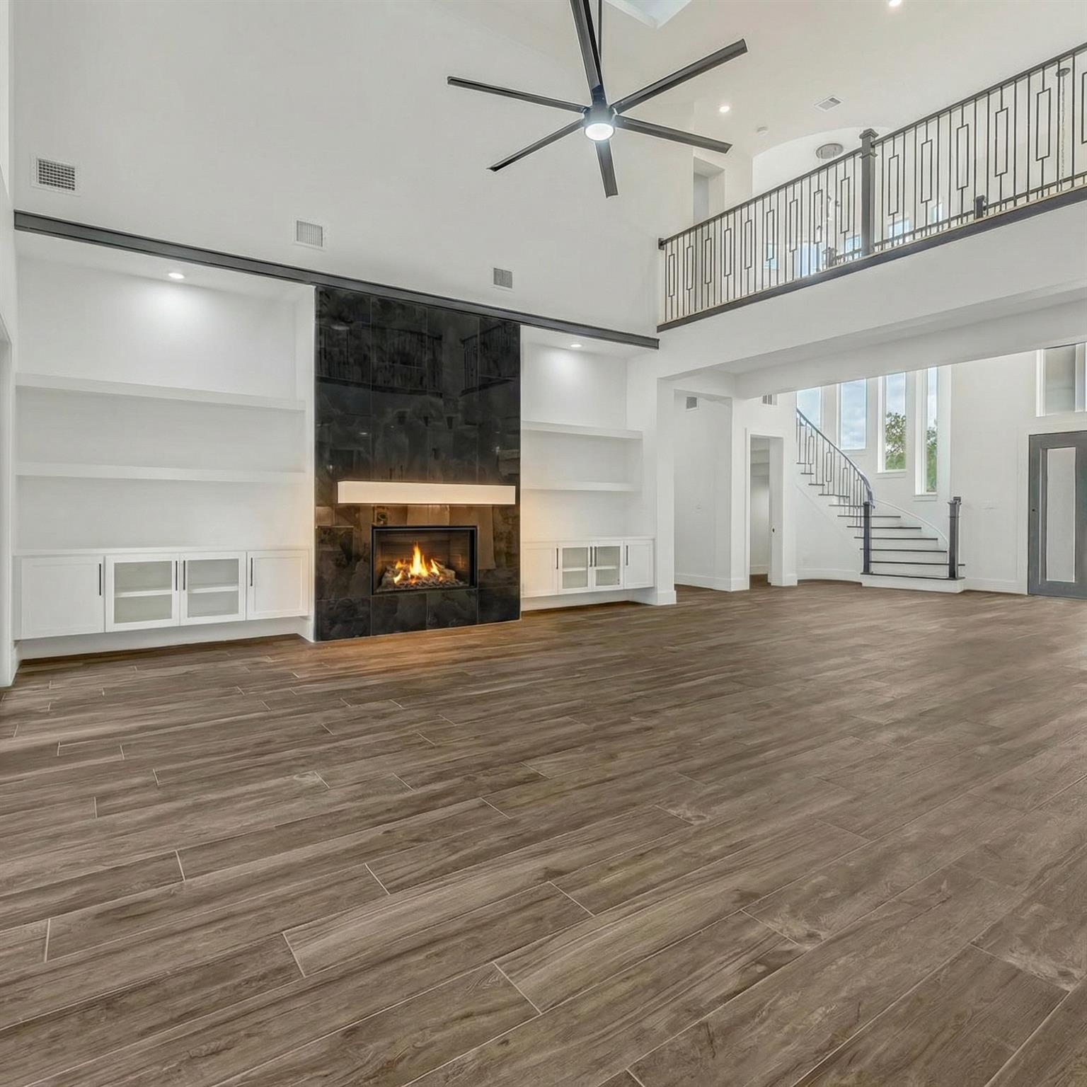 Montgomery, Texas, 77316, United States, 5 Bedrooms Bedrooms, ,6 BathroomsBathrooms,Residential,Active,2015434