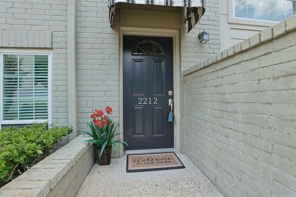 Photo of 2212 Hopkins Street #2212, Houston, TX 77006 (MLS # 54723109)