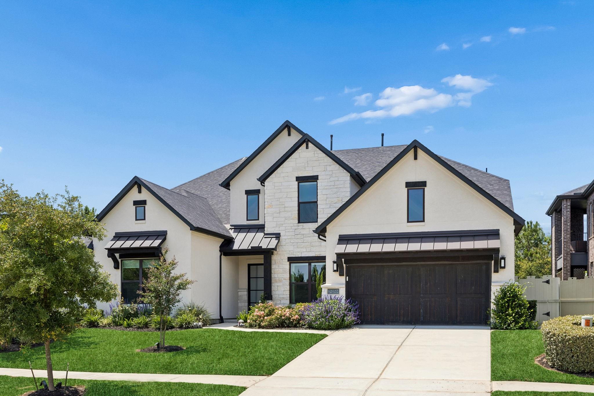 10102 S Goshawk Trail