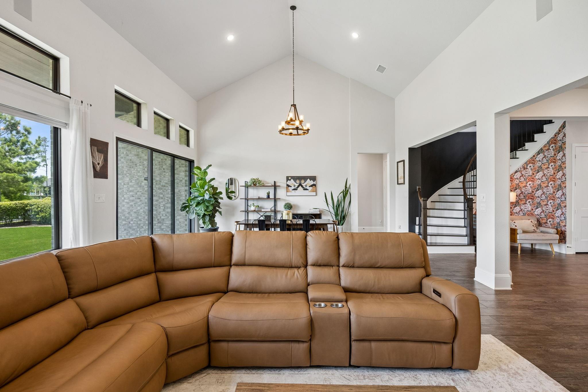10102 S Goshawk Trail