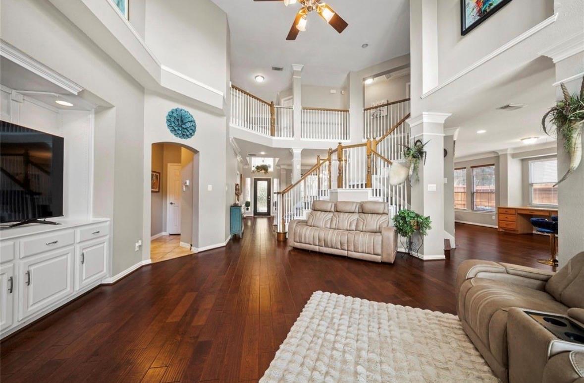 5923 Dillon Creek Lane