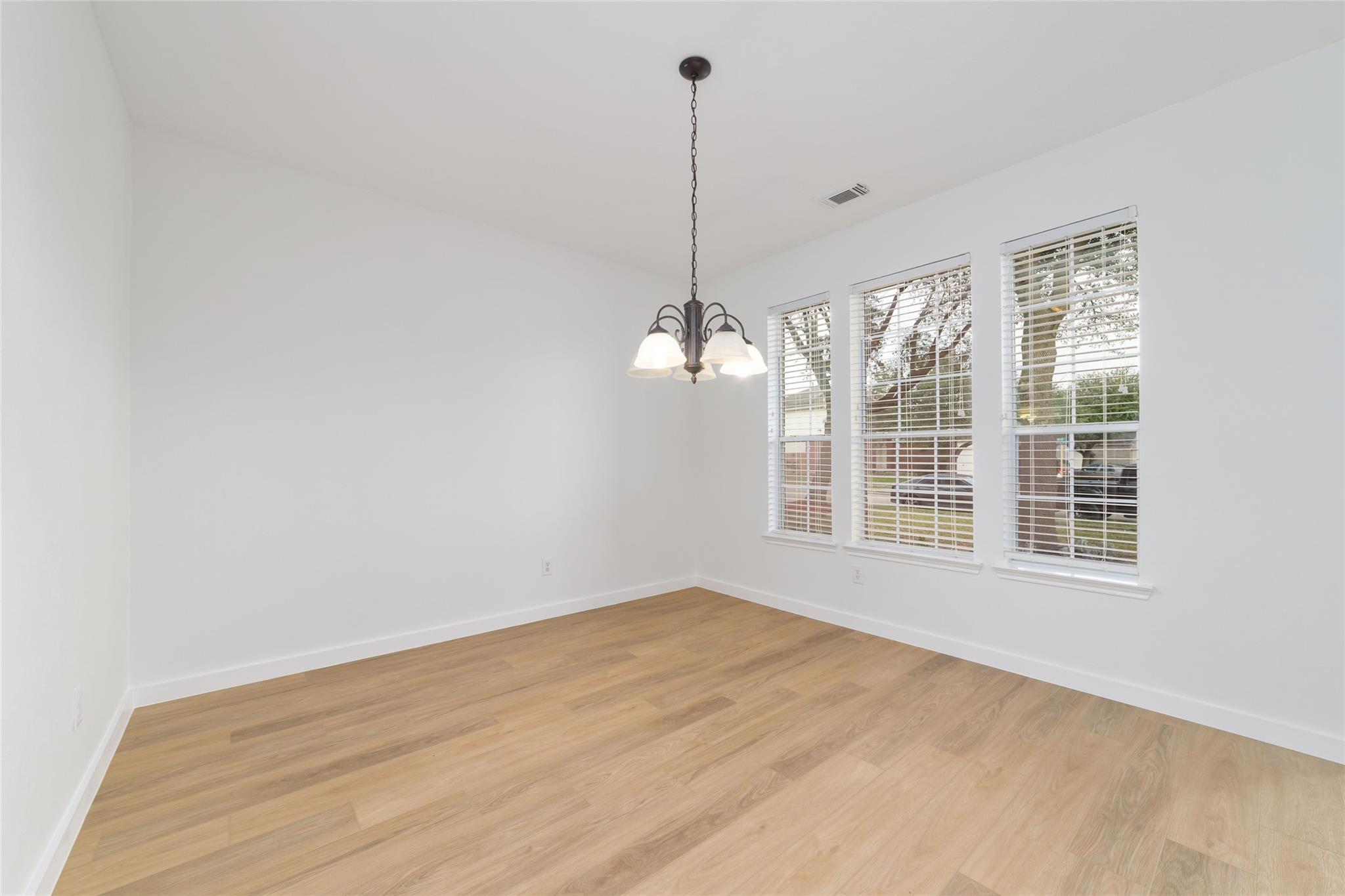 20215 Enchanted Rose Lane